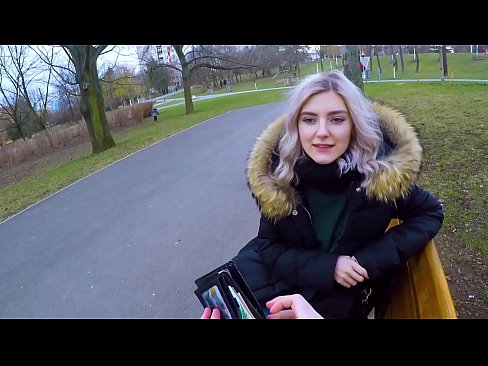 ❤️ Sluk 'n vreemdeling se warm kom vir geld - blowjob in the park deur Eva Elfie ️ Anale video by ons ❌
